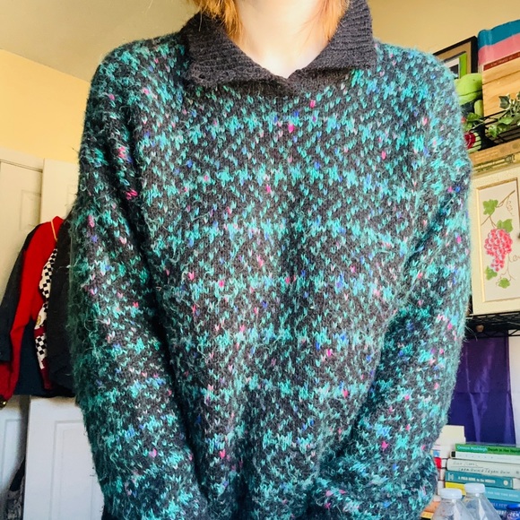 80s Vintage Teal Collared Sweater - Picture 3 of 4